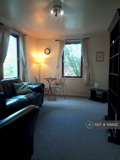 2 Bedroom Flat To Rent In Headland Court, Aberdeen, AB10