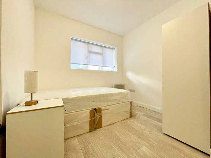 1 Bedroom Studio To Rent In Shelbourne Road, London, N17