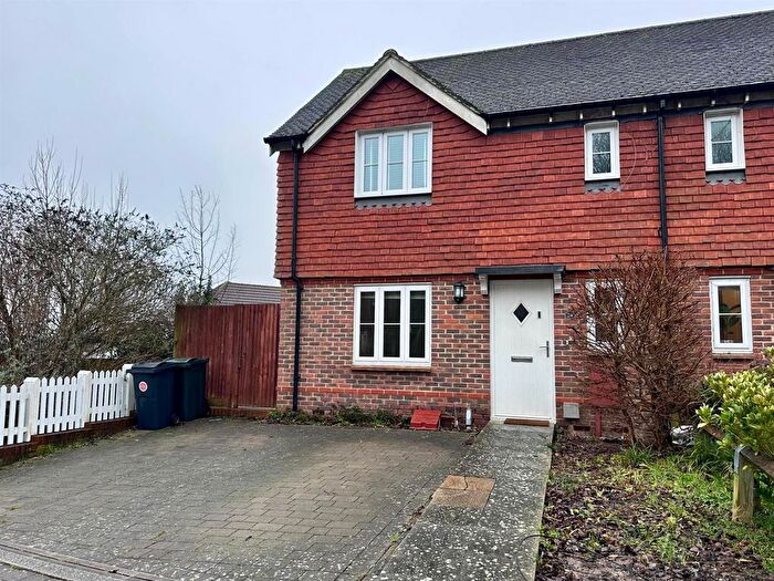 3 Bedroom Detached House For Sale In Green Fields Lane, Singleton, Ashford, TN23