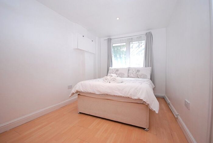 4 Bedroom Terraced House To Rent In St James Crescent, Brixton, SW9