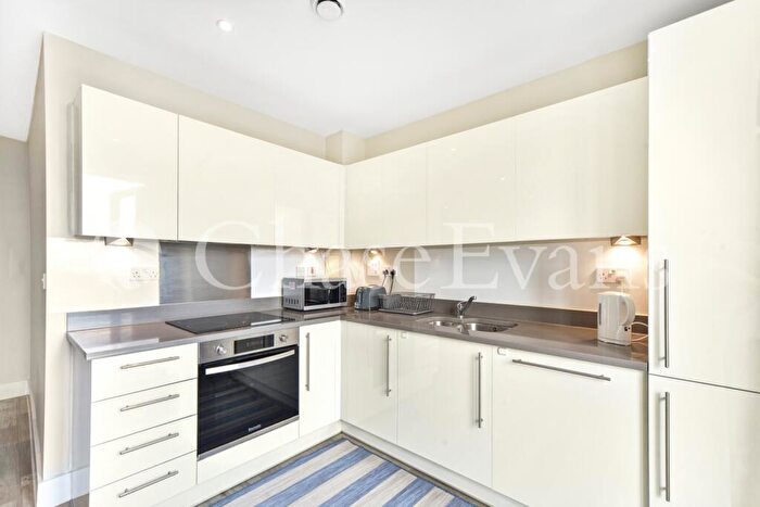 1 Bedroom Flat To Rent In St. Ives Place, Poplar, London, E14