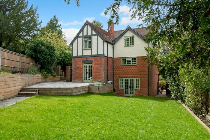 5 Bedroom Detached House To Rent In Clareville Road, Caterham, CR3