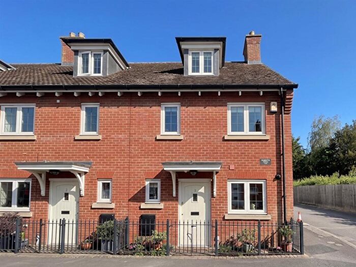 3 Bedroom Town House For Sale In Florence Mews, Wilton, Salisbury, SP2