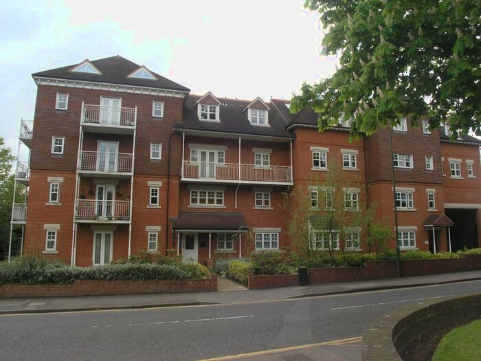 2 Bedroom Apartment To Rent In Abingdon Court, Heathside Road, Woking, GU22