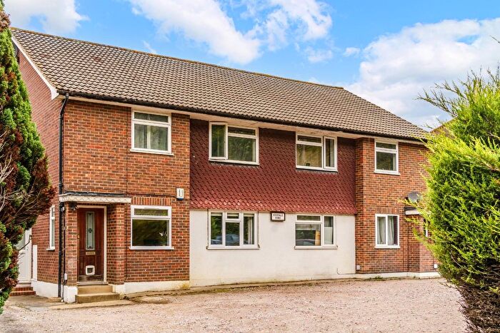 2 Bedroom Maisonette For Sale In Rosedale Court, London Road, Stoneleigh, KT17
