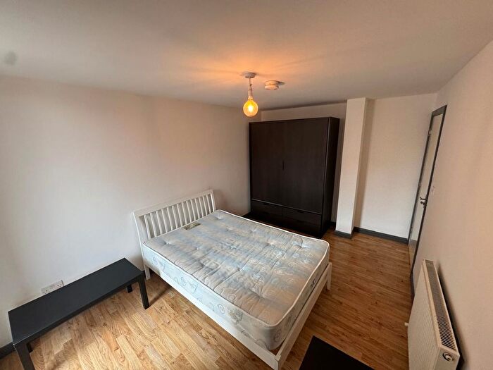 1 Bedroom Flat To Rent In Raven Row, London, E1