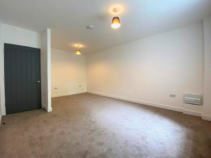 Studio To Rent In Kingswell Street, Portsmouth, PO1