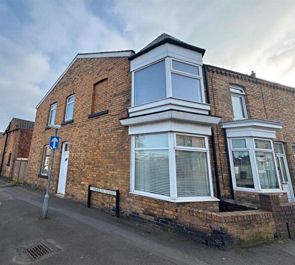 3 Bedroom Terraced House For Sale In Commercial Street, Scarborough, YO12