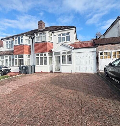 3 Bedroom House To Rent In Sherwood Road, Birmingham, B28