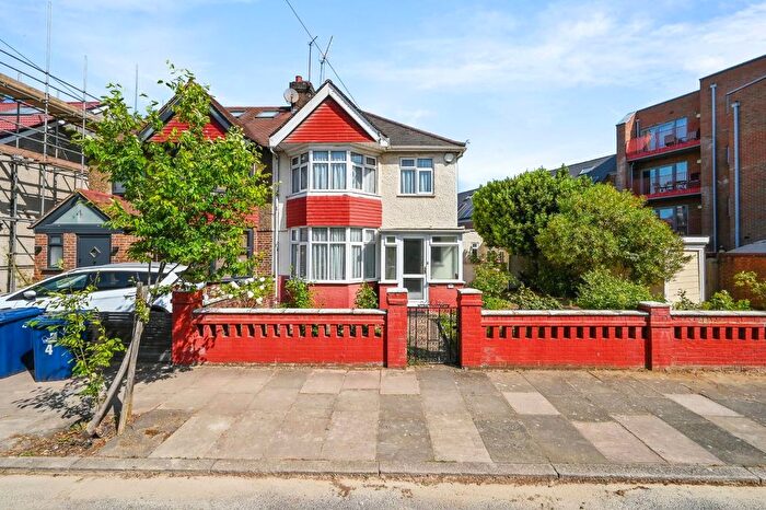 3 Bedroom Property For Sale In Court Way, Acton, W3