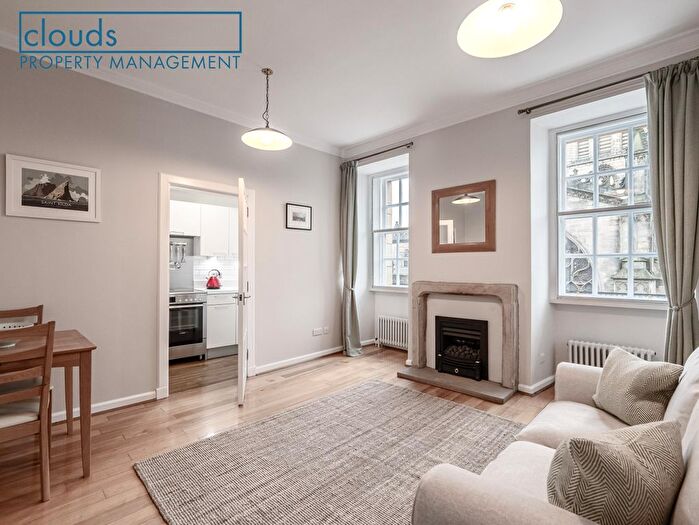 1 Bedroom Flat To Rent In Advocate's Close, Old Town, EH1
