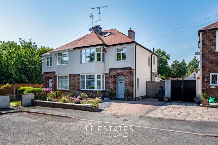3 Bedroom Semi-Detached House For Sale In Elmsway Drive, Prestatyn, LL19