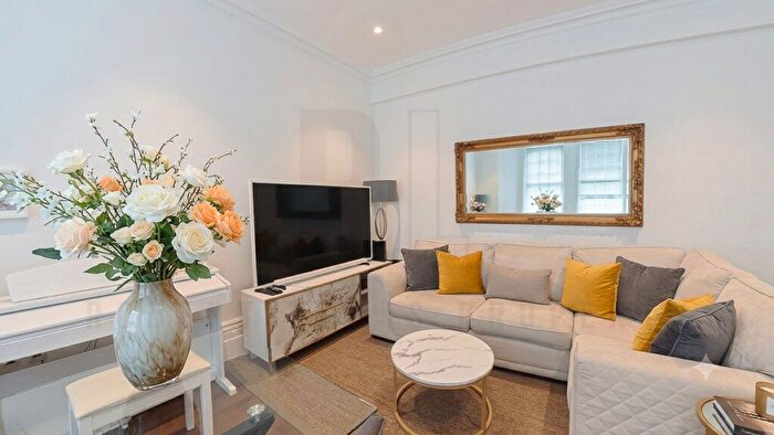 3 Bedroom Flat To Rent In Old Brompton Road, London, SW7