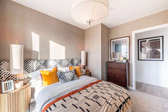 2 Bedroom Flat For Sale In The Exchange Watford, Watford, WD24