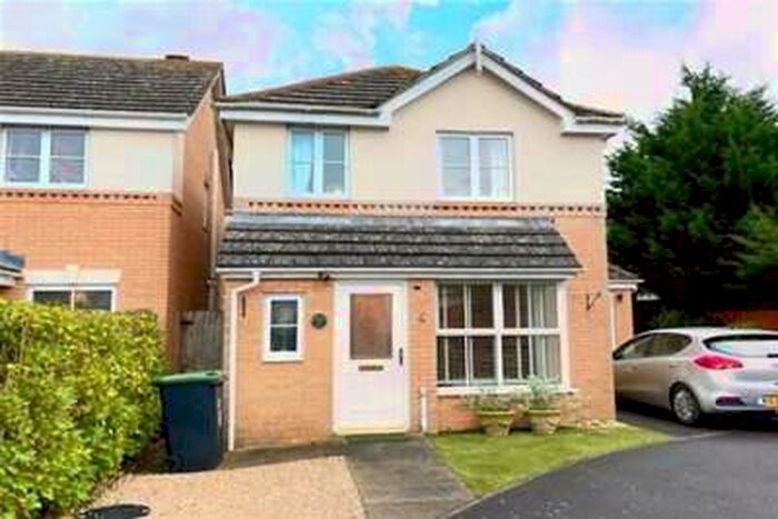 3 Bedroom Detached House To Rent In Robin Gardens, Christchurch, BH23