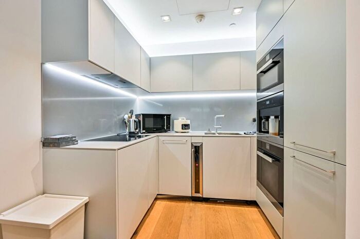 1 Bedroom Flat To Rent In Duchess Walk, Southwark, London, SE1