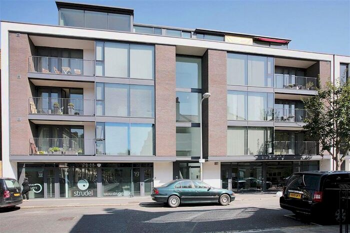 2 Bedroom Flat To Rent In Short Street, London SE1