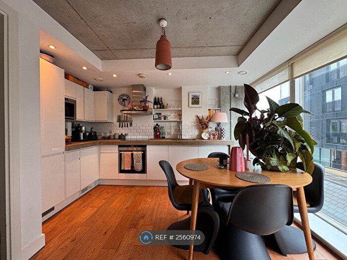 1 Bedroom Flat To Rent In Fortescue Avenue, London, E8