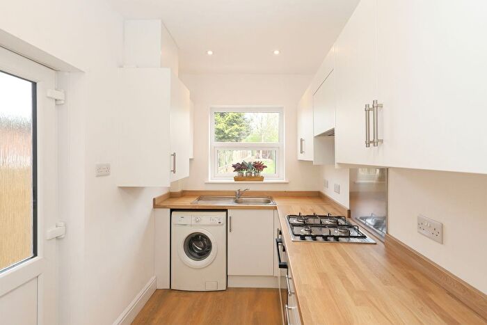 2 Bedroom End Of Terrace House For Sale In Handley Road, New Whittington, S43