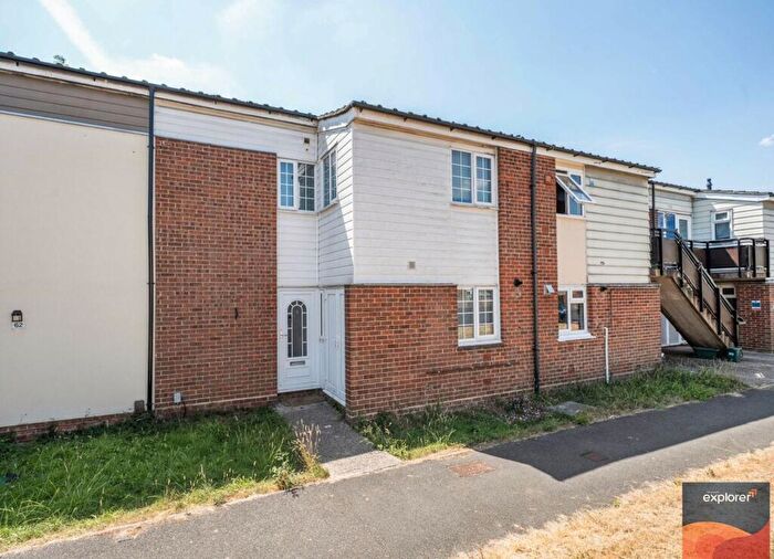 3 Bedroom Terraced House For Sale In Cayman Close, Basingstoke, RG24