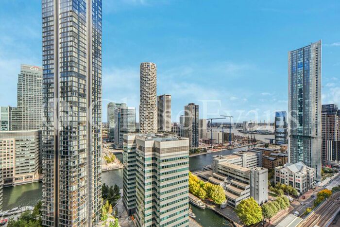 Flat To Rent In Pan Peninsula, Pan Peninsula Square, Canary Wharf, London, E14
