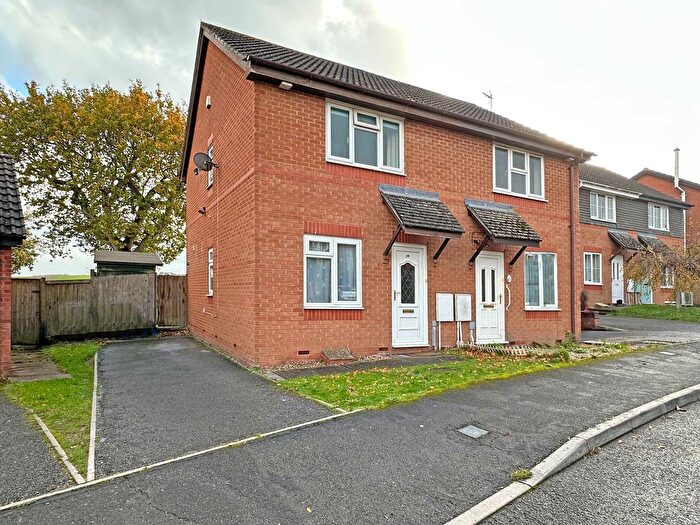 2 Bedroom Semi-detached House To Rent In Oak Close, Exminster, EX6