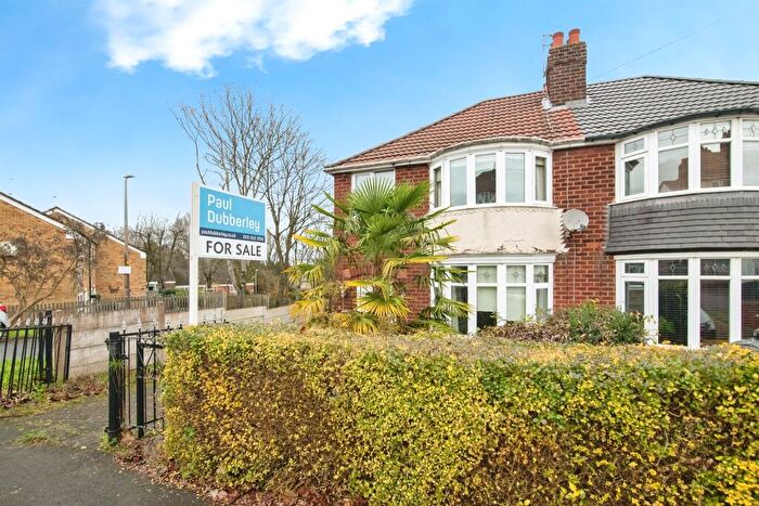 3 Bedroom Semi Detached House For Sale In Regent Avenue, Tividale, Oldbury, B69