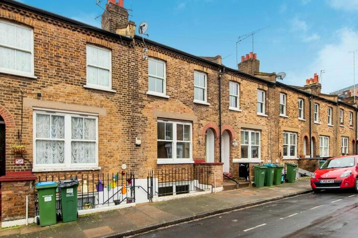 1 Bedroom Flat To Rent In Tuskar Street, London, SE10