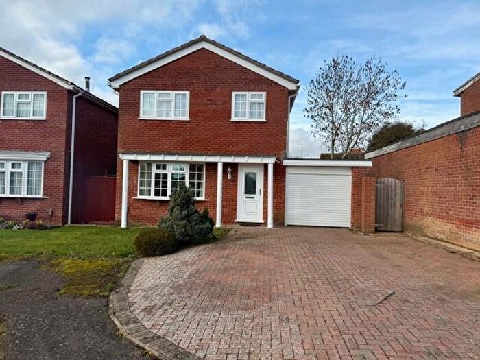 3 Bedroom Detached House For Sale In The Hawthorns, Desborough, Kettering, NN14