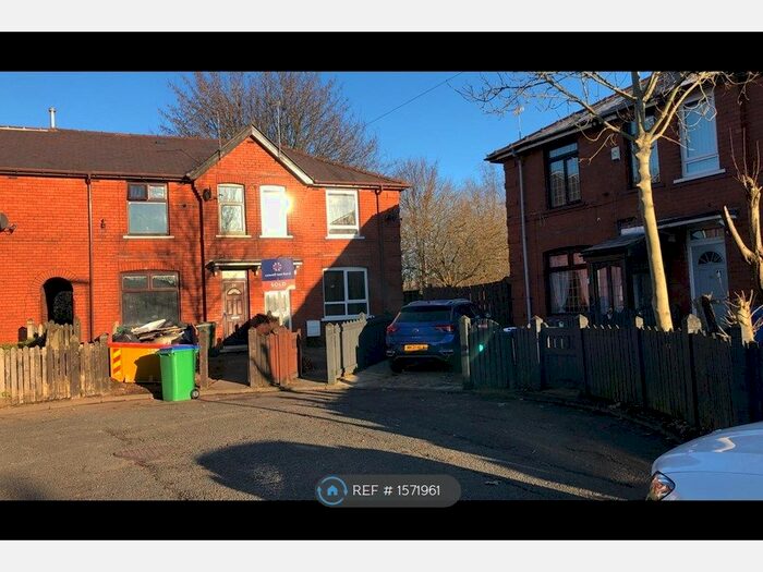 2 Bedroom Semi-Detached House To Rent In Firgrove Gardens, Rochdale, OL16