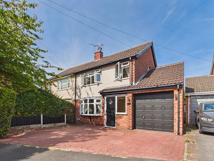3 Bedroom Semi-Detached House For Sale In Chesterton Road, Spondon, DE21