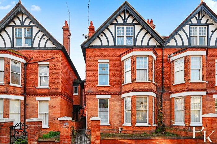 1 Bedroom Flat For Sale In Sackville Road, Hove, BN3