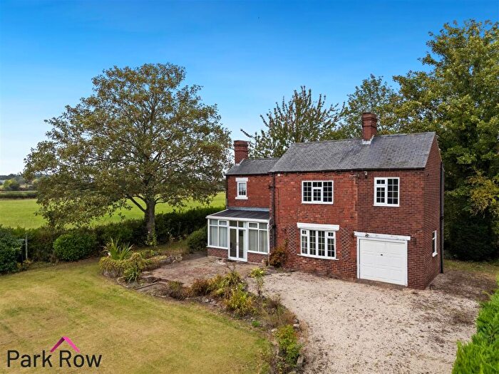 3 Bedroom Detached House For Sale In Betteras Hill Road, Hillam, Leeds, LS25