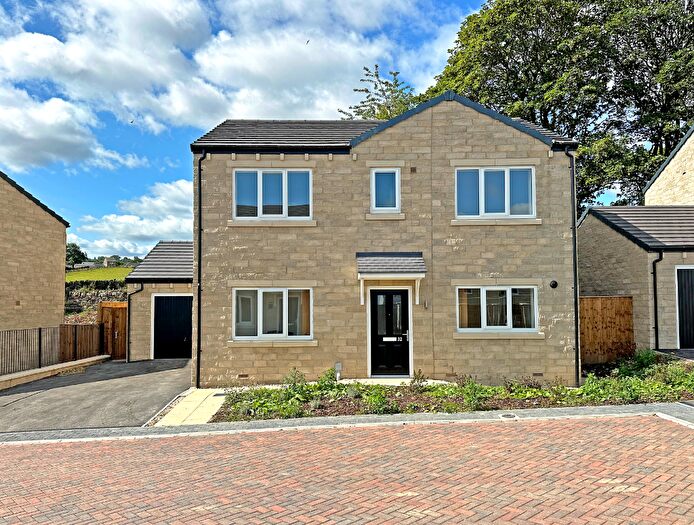 4 Bedroom Detached House For Sale In Delf Hill, Rastrick, HD6