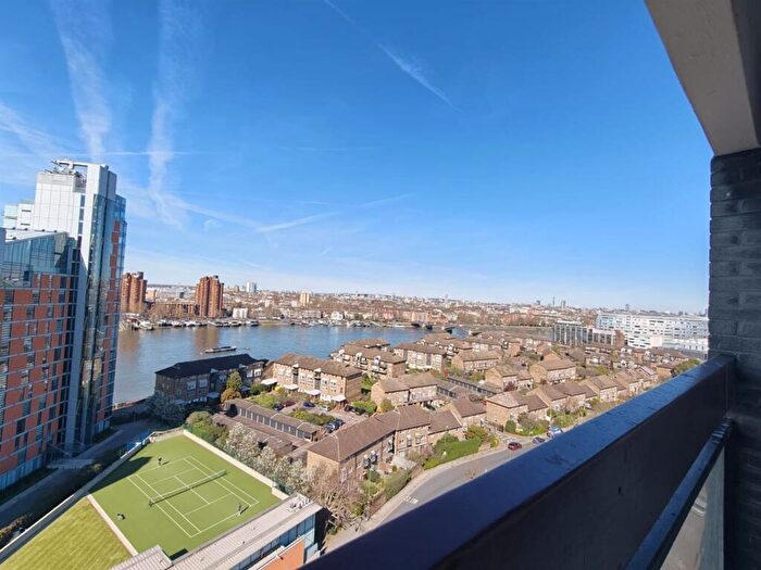 2 Bedroom Flat To Rent In Battersea Church Road, London, SW11