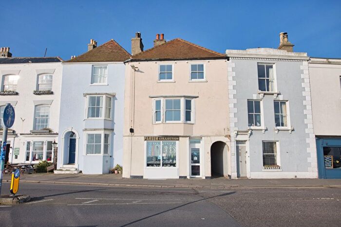 2 Bedroom Flat To Rent In Beach Street, Deal, CT14