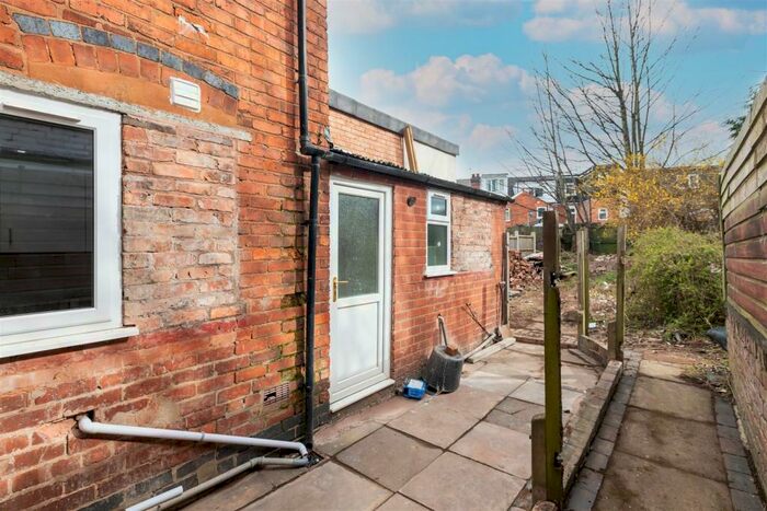 3 Bedroom House To Rent In Dale Road, Birmingham, B29