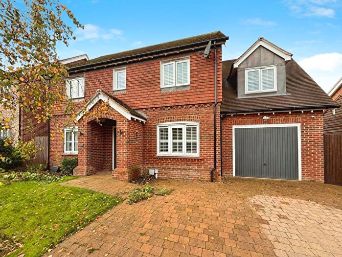 4 Bedroom Detached House For Sale In Murano Drive, Chineham, RG24