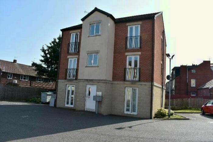 1 Bedroom Flat To Rent In Meadow Court, Wakefield, WF2