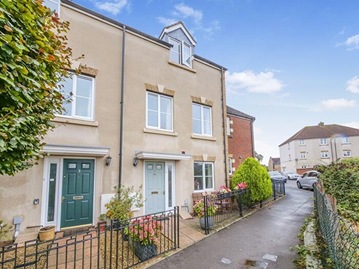 3 Bedroom Terraced House For Sale In Downlands, Shaftesbury, SP7