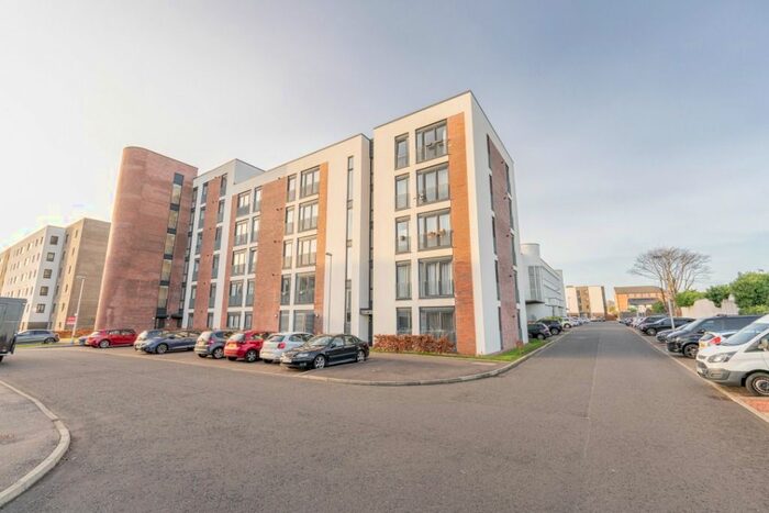 2 Bedroom Flat To Rent In Arneil Drive, Crewe Toll, Edinburgh, EH5