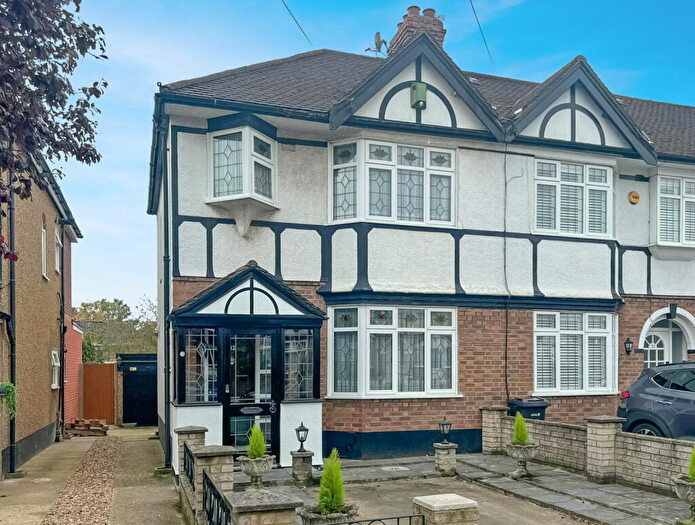 3 Bedroom End Of Terrace House For Sale In Gresham Drive, Chadwell Heath, RM6