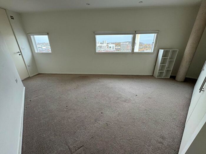 2 Bedroom Flat To Rent In Canal Street, Nottingham, Nottinghamshire, NG1