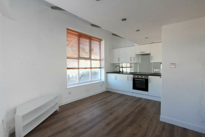 1 Bedroom Apartment To Rent In Elm Grove, Brighton, BN2