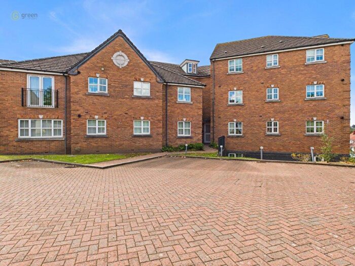 2 Bedroom Apartment For Sale In Brooks Road, Wylde Green, Sutton Coldfield, B72