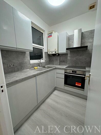 2 Bedroom Flat To Rent In Woodlands Park Road, Harringay, N15