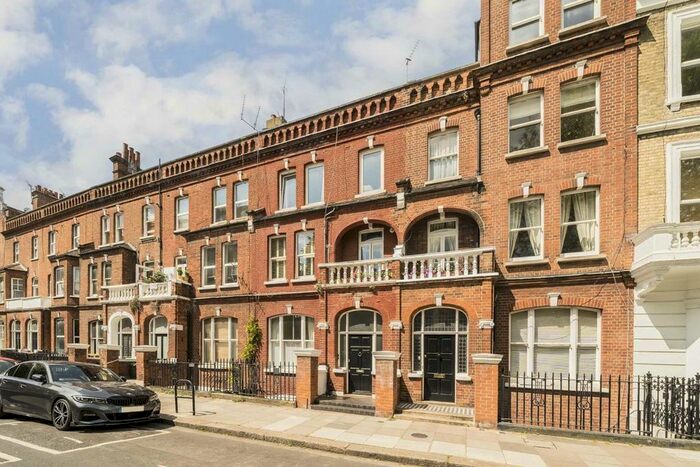 1 Bedroom Flat To Rent In Barons Court Road, London, W14