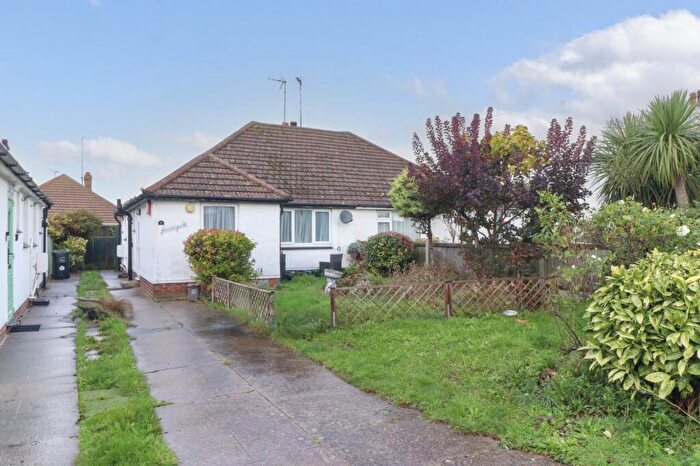2 Bedroom Bungalow For Sale In Star Lane, Margate, CT9