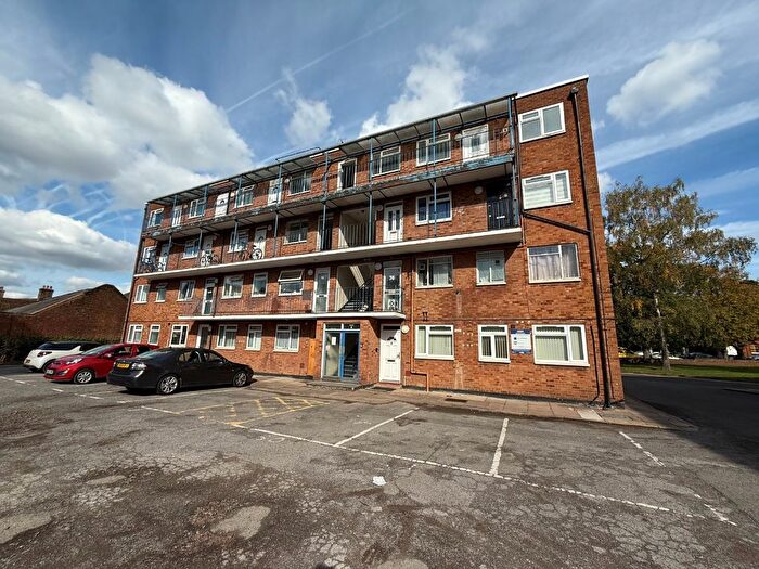 Studio For Sale In Viceroy Court, High Street South, Dunstable, LU6