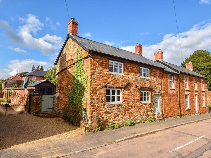 2 Bedroom Semi Detached House For Sale In King Street, Maidford, NN12